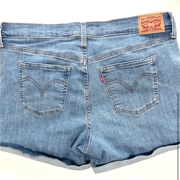 Levi’s Mid Length Cuffed Blue Denim Jean Shorts SIZE 33 - Picture 5 of 5